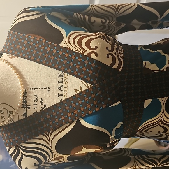 Enfocus Studio, V-Neck, Brown/Blue Print "Wrap" Fitted Dress, Women's Size 6 - Picture 2 of 12